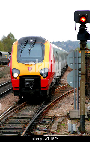 Vergine classe Voyager 221 Unità stazione di Chesterfield East Midlands England Linea Gran Bretagna REGNO UNITO Foto Stock