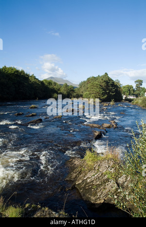 Dh Falls of Dochart KILLIN STIRLINGSHIRE River Dochart rapids fresco del flusso di acqua Foto Stock