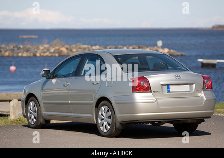 Unione Toyota Avensis 2.2 Diesel modello 2007 parcheggiato a seashore Finlandia Foto Stock
