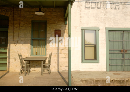 Il vecchio magazzino generale a Driftwood Texas a sud-ovest di Austin in Texas nel paese collinare costruito nel XIX secolo di blocchi di nativo Foto Stock