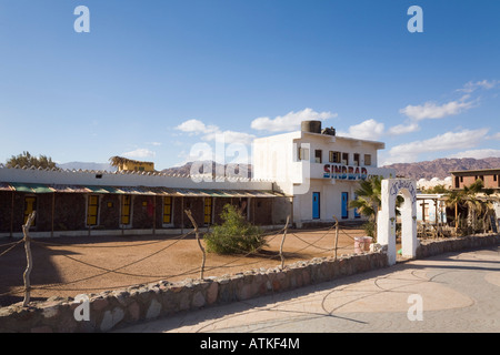 Sindbad Accampamento Beduino tradizionale camp sistemazione economica nella località balneare di Dahab Penisola del Sinai Egitto Foto Stock