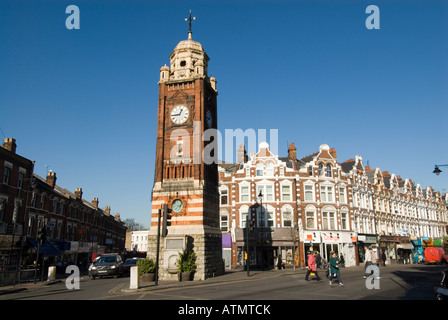 Torre dell'orologio di Crouch End Londra Inghilterra REGNO UNITO Foto Stock