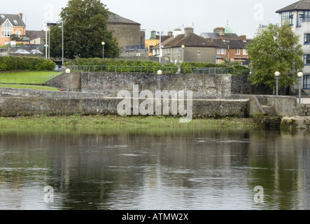 Parete sud-ovest delle mura della città di Limerick Co Limerick www osheaphotography com Foto Stock