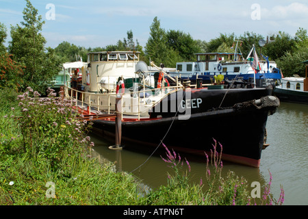 La Geep un ex pilota olandese barca sul fiume Soane Francia Foto Stock