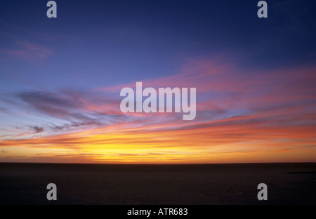 Tramonto sul deserto del Sahara, Mauritania Foto Stock