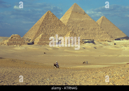La Piramide di Giza complesso, Giza Egitto. Foto Stock
