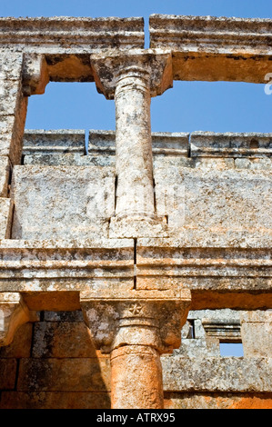 Il conservato perfettamente taverna, rovine di Serjilla uno del deserto siriano città antiche, Siria, Medio Oriente. DSC 6233 Foto Stock