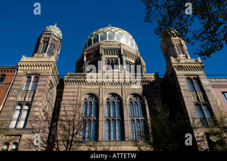 Neue Synagogue, la nuova Sinagoga di Oranienburgerstrasse costruito nel 1857 a Berlino, Germania. Foto Stock