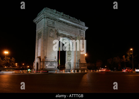 Arc de Triumf Bucharest Romania trionfo Triomphe centro di Bucarest Romania Bucarest Bucuresti città capitale est Europa tourist Foto Stock