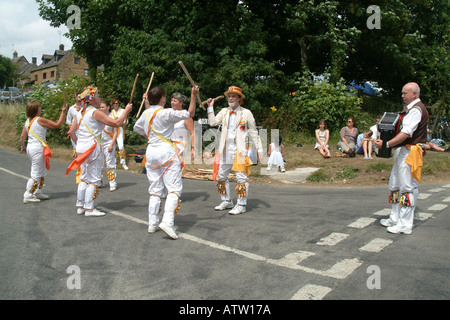 Owlswick Morris gancio Norton Festival delle belle Ales gancio Norton Oxfordshire Inghilterra Foto Stock