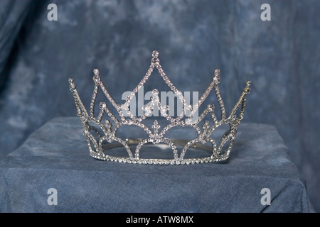 Bigiotteria tiara diadema o corona Foto Stock