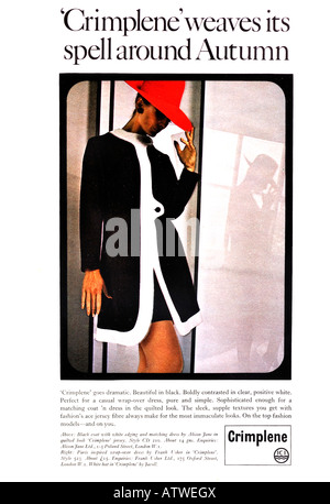 Anni sessanta Nova Magazine Ottobre 1968 Pubblicità per ICI Crimplene jersey fibre per solo uso editoriale Foto Stock