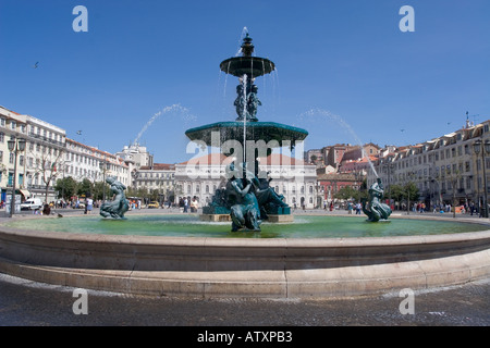 Fontana, Piazza Rossio, quartiere Baixa, Lisbona, Portogallo Foto Stock