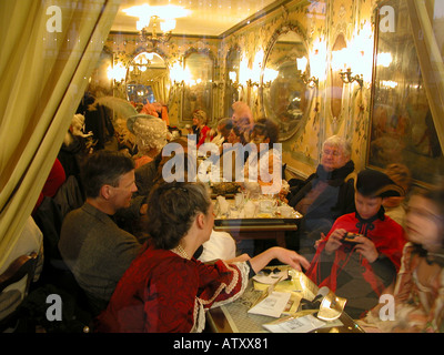 Cafe Florian, Venezia durante il carnevale Foto Stock