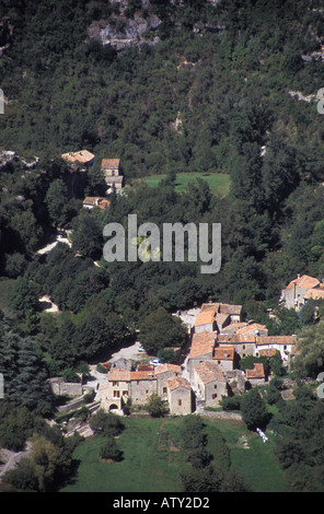 Il Cirque de Navacelles borgo medievale nel Herault Languedoc Roussillon Francia Foto Stock