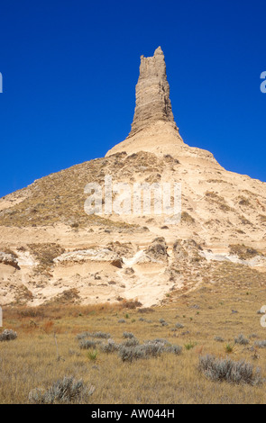 Chimney roccia sotto il cielo blu lungo la Oregon Trail Chimney Rock National Historic Site Nebraska Foto Stock