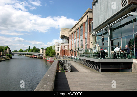 Riverside cafe bar York Foto Stock