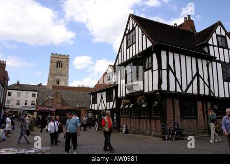 Tradizionale taverna con travi di legno Newgate Market York Foto Stock