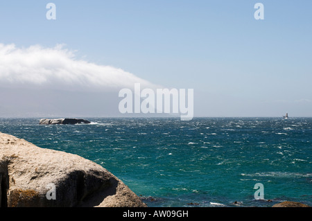 Vista della Baia di False da Boulder spiaggia vicino Simon s Town Sud Africa Foto Stock