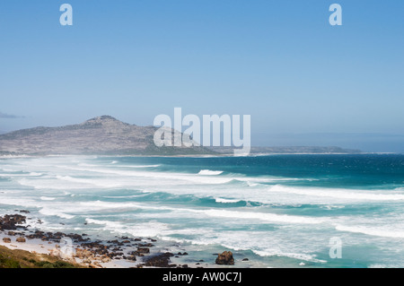 Witsand o sabbia bianca nei pressi di Misty scogliere che è neWitsand o sabbia bianca nei pressi di Misty scogliere che è vicino a Scarborough Foto Stock