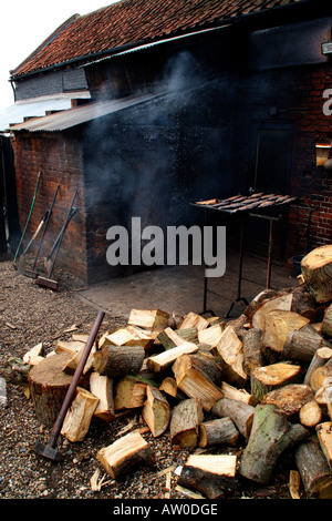 Pesci affumicati al Butley Orford Oysterage in Orford Suffolk East Anglia UK Foto Stock