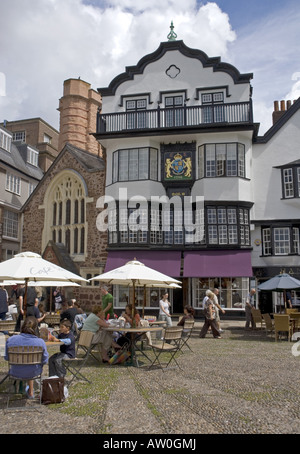 Mol's Coffee House vicino all'angolo nord-est della cattedrale vicino, Exeter Devon Foto Stock