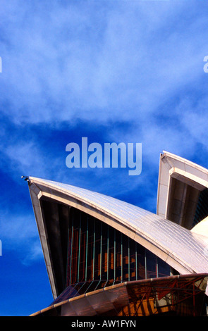 Il coni inconfondibile della Sydney Opera House Foto Stock