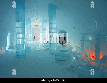 La lobby dell'hotel di ghiaccio a Jukkasjarvi vicino a Kiruna in Svezia Foto Stock