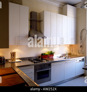 Una cucina moderna in un appartamento di Londra Foto Stock