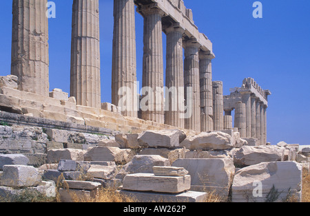 Vista dettagliata delle rovine dell'Acropoli di Atene in Grecia Foto Stock