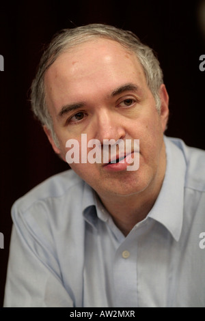 Nick Palmer MP per Broxtowe, parlando alla nuova impresa Social Club, Drive Technology, Beeston, Rylands, Nottingham, Regno Unito Foto Stock