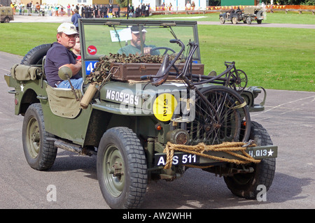 Vecchia jeep dell'esercito Foto Stock