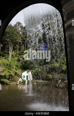 Cascata del Monte Palace Tropical Garden, Funchal, Madeira, Portogallo Foto Stock