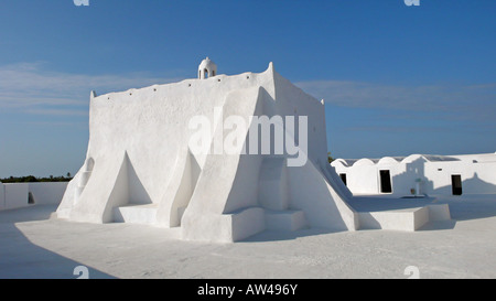 La moschea Fadloun / Fadhloun, vicino a Midoun, Djerba, Tunisia Foto Stock