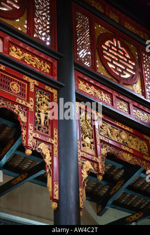 Interno del tempio del Re HUNG VUONG HO CHI MINH CITY SAIGON VIETNAM Foto Stock