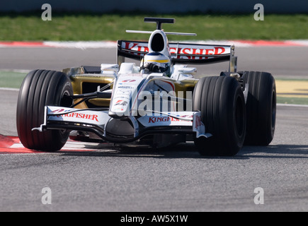 Giancarlo Fisichella ITA in la Force India Ferrari VJM01 racecar durante la Formula 1 sessioni di prove sul Circuito de Catalunya Foto Stock