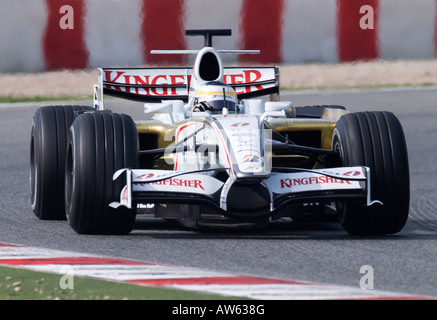 Giancarlo Fisichella ITA in la Force India Ferrari VJM01 racecar durante la Formula 1 sessioni di prove sul Circuito de Catalunya Foto Stock