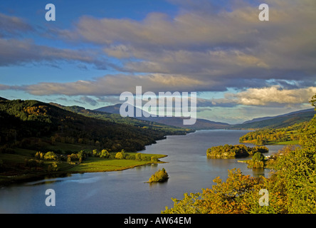 Queens vista in autunno guardando sopra Loch Tummel, Perthshire Scozia, Regno Unito, Europa Foto Stock