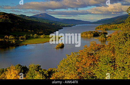 Queens vista in autunno guardando sopra Loch Tummel, Perthshire Scozia, Regno Unito, Europa Foto Stock