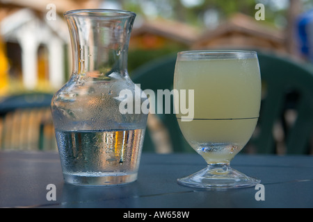 Bevanda di Pastis Foto Stock