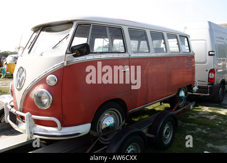 La Volkswagen Kombi Splitty Bus è un veicolo utilitario che ha raggiunto sia classici che lo status di culto durante la sua produzione Foto Stock