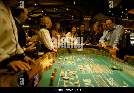 Il gioco d'azzardo Crap Game Modello rilasciato il Caesars Palace Casino Las Vegas Nevada Foto Stock