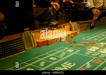 Il gioco d'azzardo Crap Game Modello rilasciato il Caesars Palace Casino Las Vegas Nevada Foto Stock