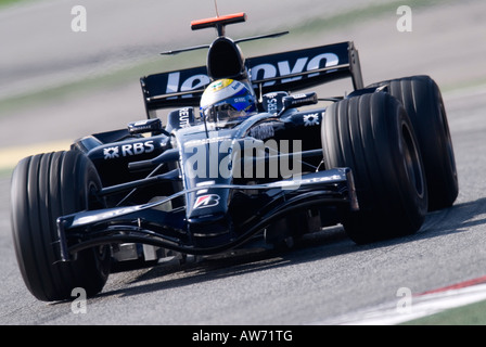 Nico Rosberg GER in Toyota Williams FW30 racecar durante la Formula 1 sessioni di prove sul Circuito de Catalunya Foto Stock