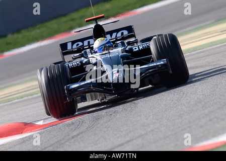 Nico Rosberg GER in Toyota Williams FW30 racecar durante la Formula 1 sessioni di prove sul Circuito de Catalunya Foto Stock