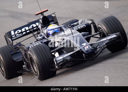 Nico Rosberg GER in Toyota Williams FW30 racecar durante la Formula 1 sessioni di prove sul Circuito de Catalunya Foto Stock