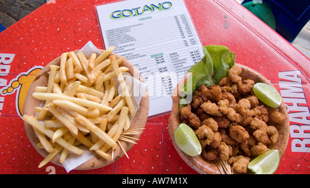 Gamberi e chips basket brasile Camerao de Milenesa Foto Stock