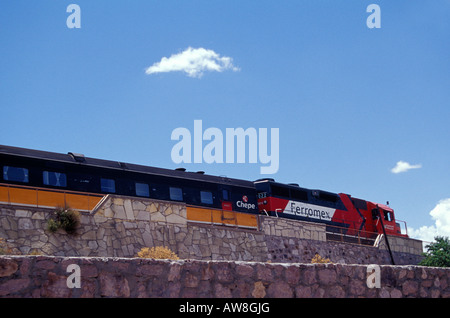 Il Canyon di rame treno conosciuta come El Chepe a Divisadero, rame Canyon, Chihuahua, Messico Foto Stock