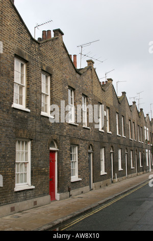 In mattoni in stile vittoriano case a schiera in Roupell Street, vicino a Waterloo e la Southwark, Londra Inghilterra REGNO UNITO Foto Stock