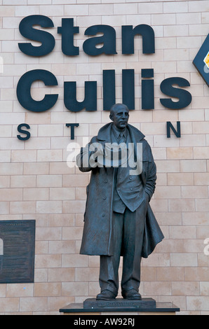 Statua di Stan Cullis a Wolverhampton Wanderers Football Club massa Foto Stock